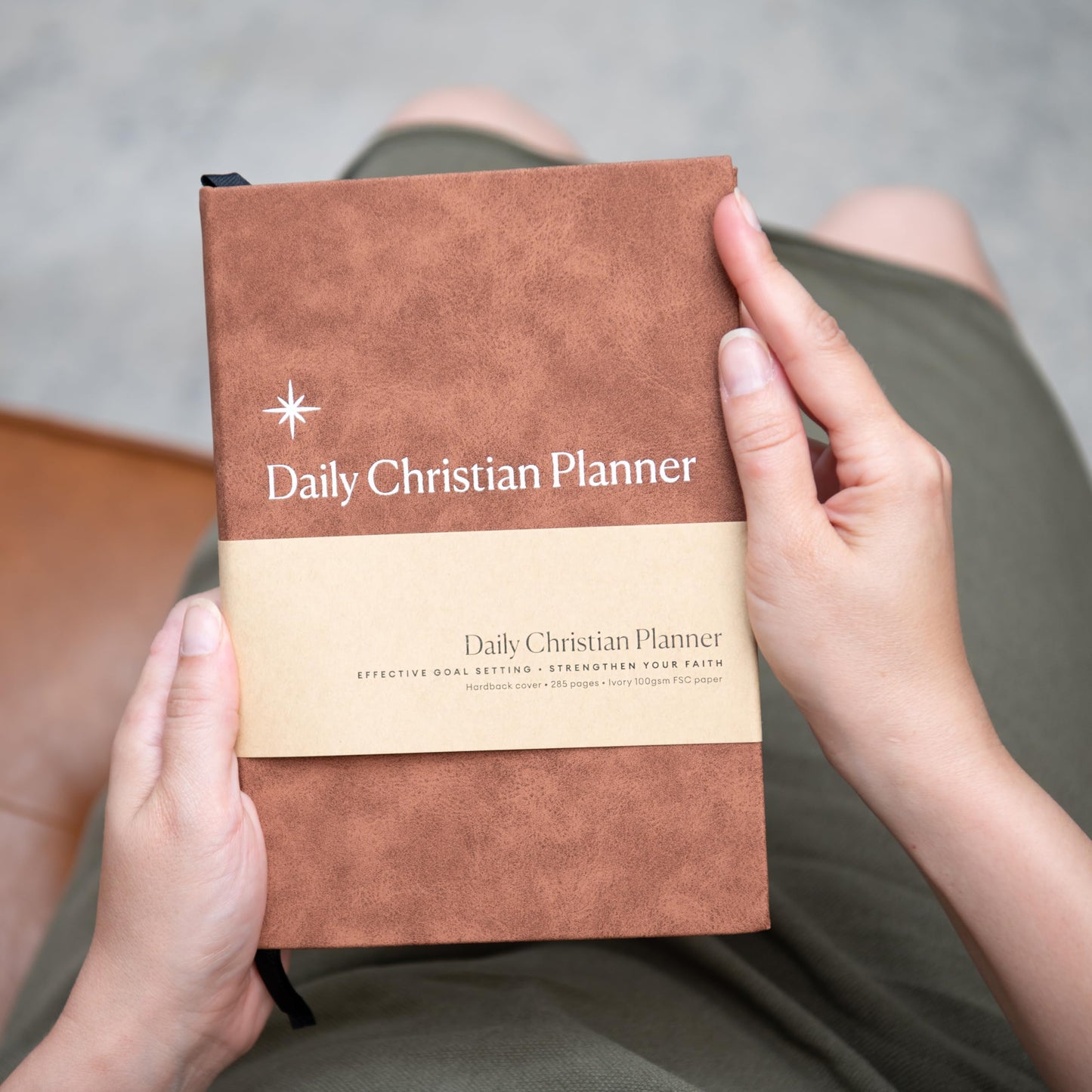 Daily Christian Planner & Goal Setter (Brown PU Leather Hardback)